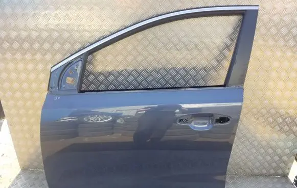 KIA Sportage Front door