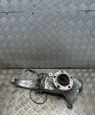 BMW 5 F10 F11 Front wheel hub 6777751