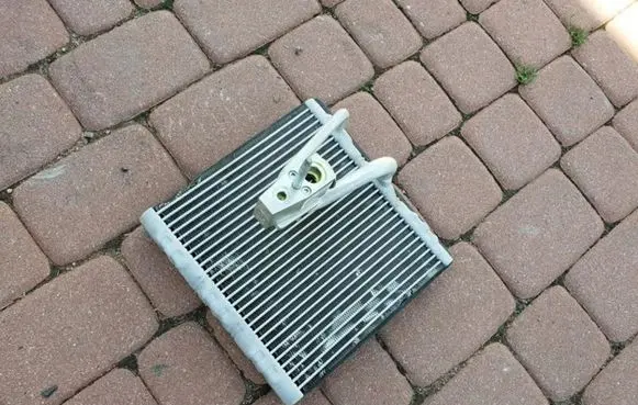 Air conditioning (A/C) expansion valve