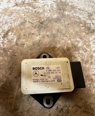 Mercedes-Benz E W211 ESP acceleration yaw rate sensor 0265005623