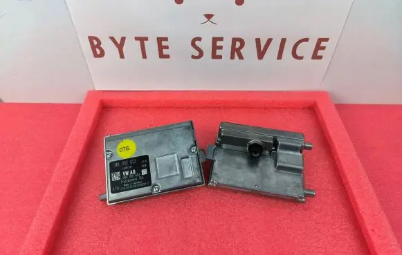 Volkswagen Golf Sportsvan Windshield/windscreen camera 5WA980653