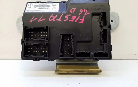 Ford Fiesta Comfort/convenience module 8V5115K600EJ 030236715101