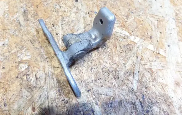 Opel Vectra C Front door upper hinge 279