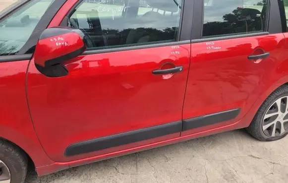 Citroen C3 Picasso Front door