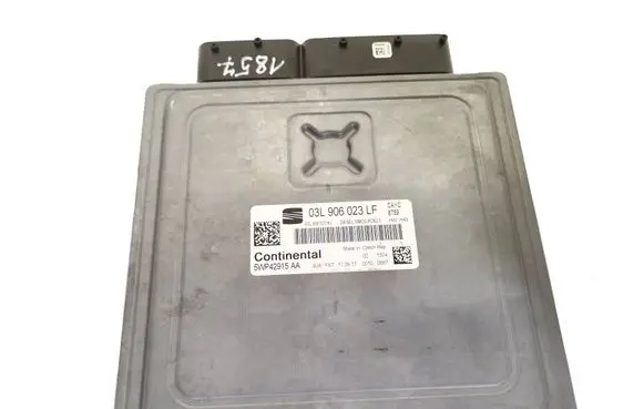 Seat Leon (1P) Engine control unit/module 03L906023LF 5WP42915AA 03L906023KL