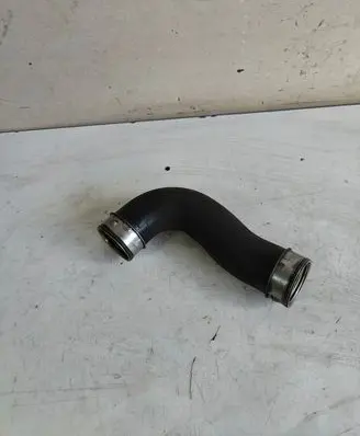 Volkswagen PASSAT B6 Engine coolant pipe/hose