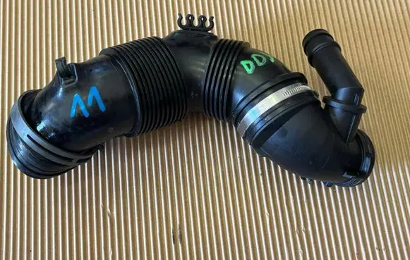 Volkswagen Golf Sportsvan Air intake hose/pipe 5Q0129654G B446482