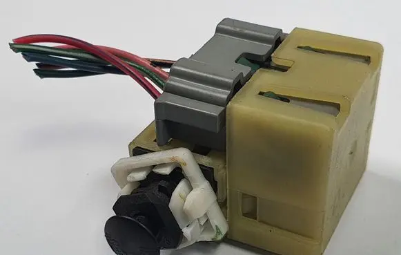 Chrysler 300 - 300C Brake pedal sensor switch 04671336