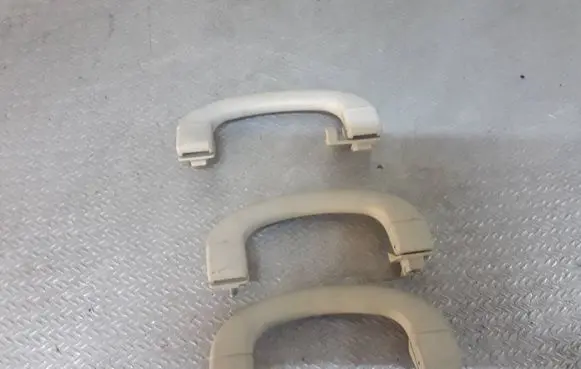 Fiat Croma A set of handles for the ceiling 