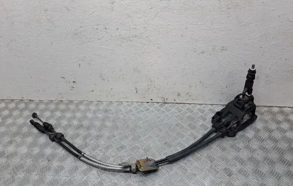Toyota Avensis T250 Gear shifter/selector 3353005090 3382005300