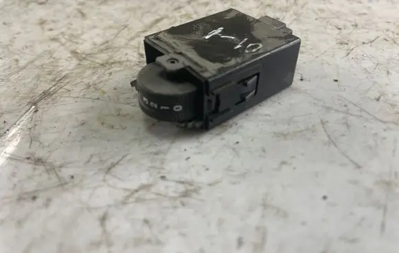Hyundai i10 Headlight level height control switch 751u00080 211000245