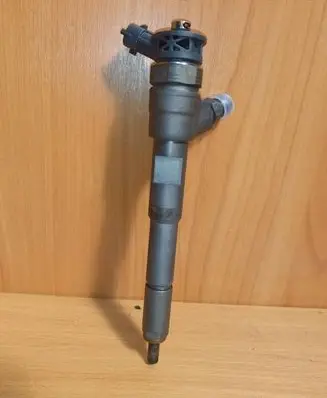 Fuel injector