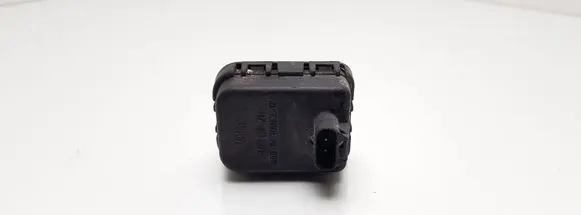Opel Zafira A Headlight level adjustment motor 