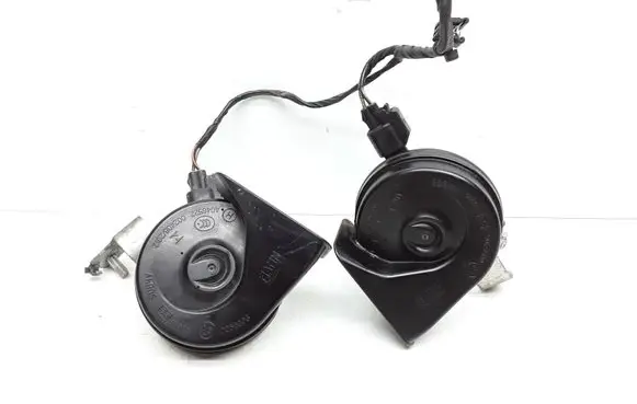 Volvo V60 Horn signal 31349823 31349822