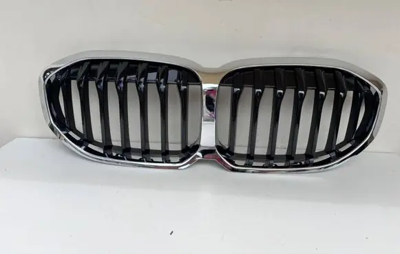 BMW 1 F40 Front grill 5A39366 13725810