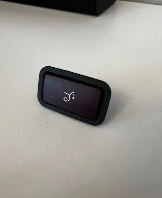 Mercedes-Benz GL X164 Tailgate/boot open switch button 2118219551