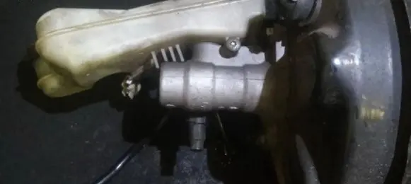 Ford Mondeo Mk III Master brake cylinder
