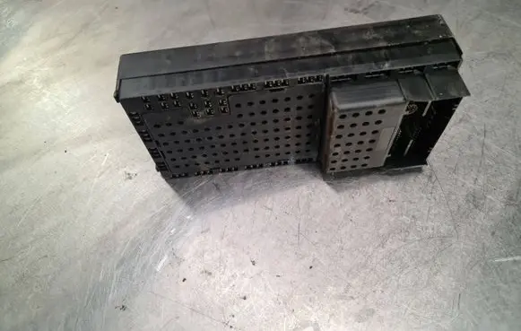 Volvo S60 Fuse module 8676286 01W361 8645729