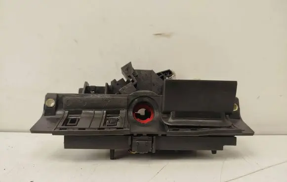 Audi A6 S6 C5 4B Tailgate/trunk/boot exterior handle 8D9827565H