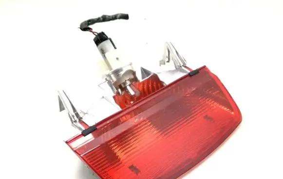 Nissan Micra Third/center stoplight 270331