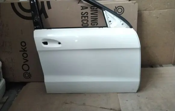Mercedes-Benz ML W166 Front door 