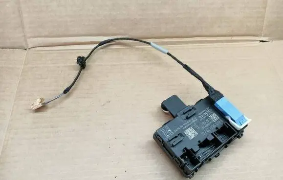Audi A4 S4 B9 Door control unit/module 8W0959392G 8W0959392 A2C7466681100