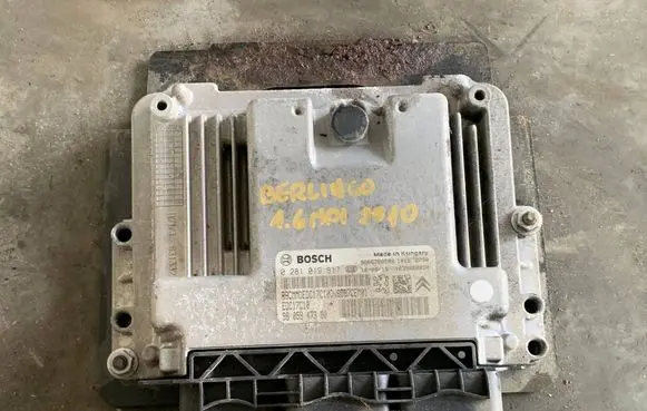 Citroen Berlingo Engine control unit/module 0281019817