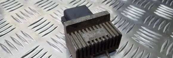 Nissan Almera N16 Glow plug pre-heat relay 7700115078