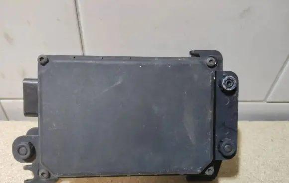 Volvo V40 Cross country Distronic sensor radar 31313621 31400424 31400419