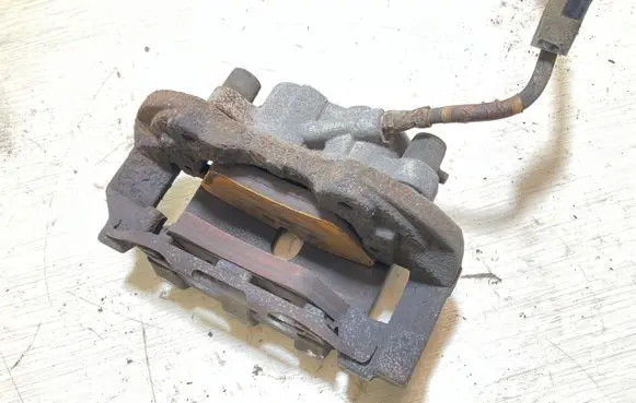Mercedes-Benz R W251 Front brake caliper