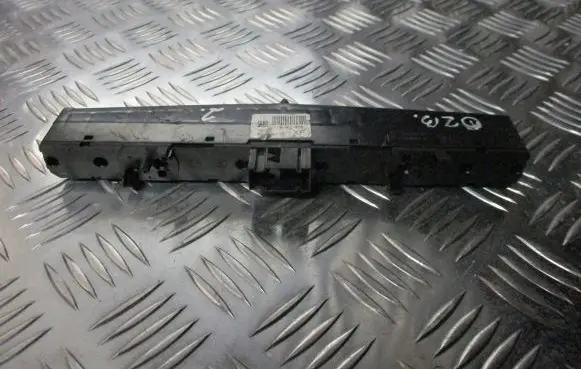 Opel Zafira B Hazard light switch 13100105XF