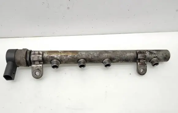 Mercedes-Benz E W212 Fuel main line pipe A6420700146 0281002985