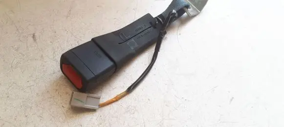 Lexus CT 200H Rear seatbelt buckle B63018219