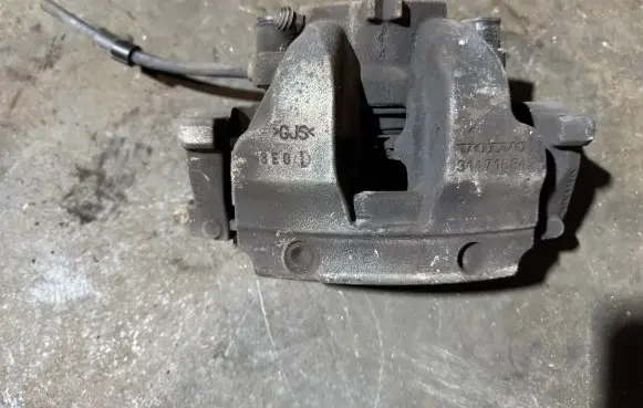 Volvo XC60 Front brake caliper 31471664