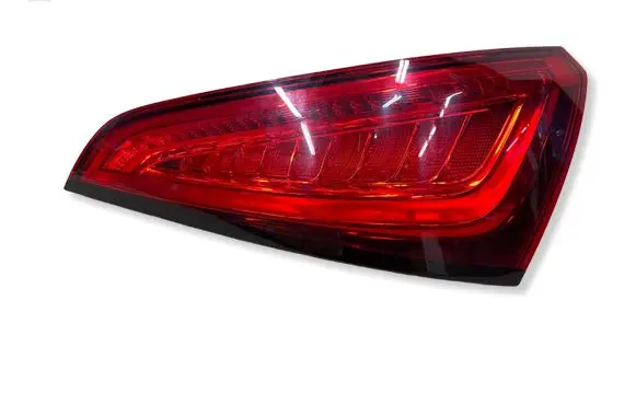 Audi Q5 SQ5 Tailgate rear/tail lights 8R0945094D AU416PAT2 21240202