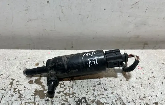 Volkswagen PASSAT B7 Windscreen/windshield washer pump 6R0955681 42117B 3308603