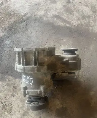 Gearbox transfer box case
