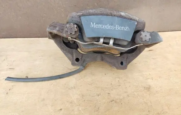 Mercedes-Benz E C207 W207 Front brake caliper A2044213581 20793