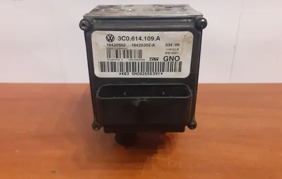 Volkswagen PASSAT B6 ABS Pump 12382 3C0614109A