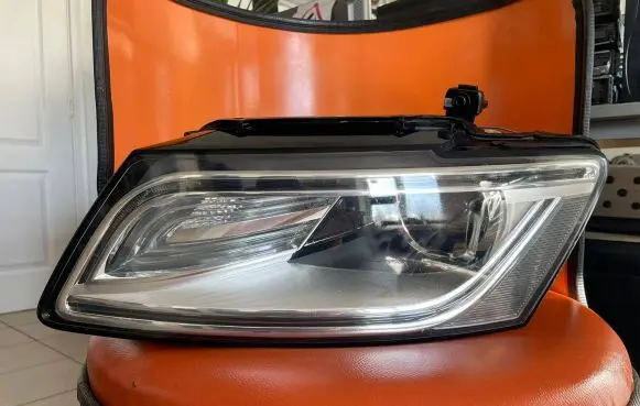 Audi Q5 SQ5 Headlight/headlamp 8R0941005C 8R0941005