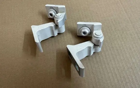 Rear door hinge set
