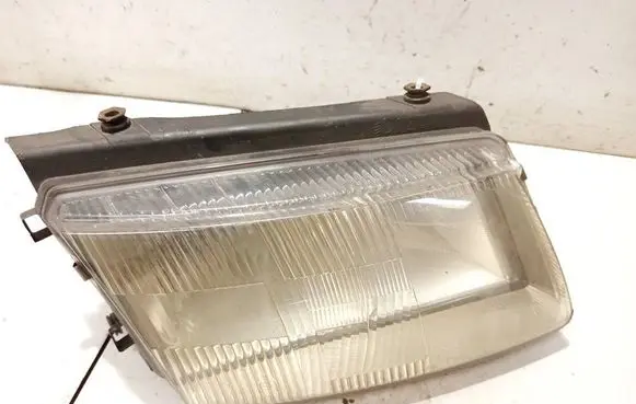 Volkswagen PASSAT B5 Headlight/headlamp 14742600