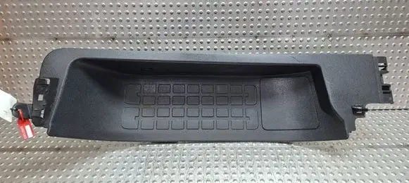 Front sill trim cover