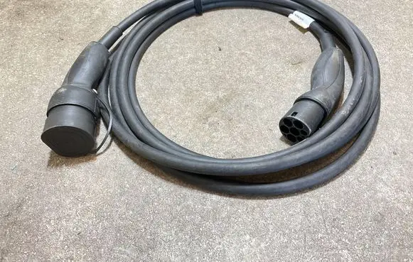 Volvo XC40 Electric car charging cable 32324603 231219 AE463