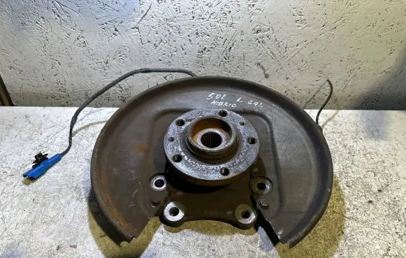 Peugeot 508 RXH Front wheel hub