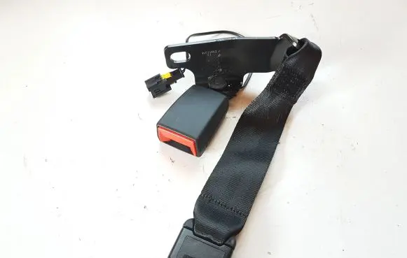 Fiat 500X Middle seatbelt buckle (rear) 34210663C 735641551 070916