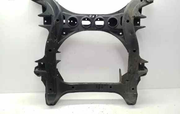 Audi Q7 4L Front subframe 7L0400025