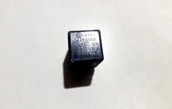 Volkswagen Golf II Other relay 321955531a 5wk1636
