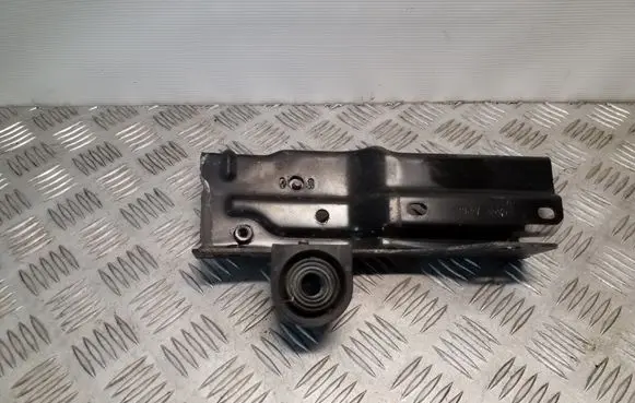Radiator support slam panel bracket