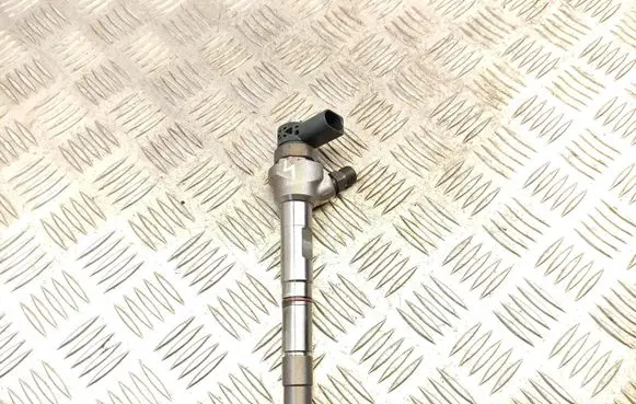 Audi A3 S3 8V Fuel injector 0445110469 04L130277AC